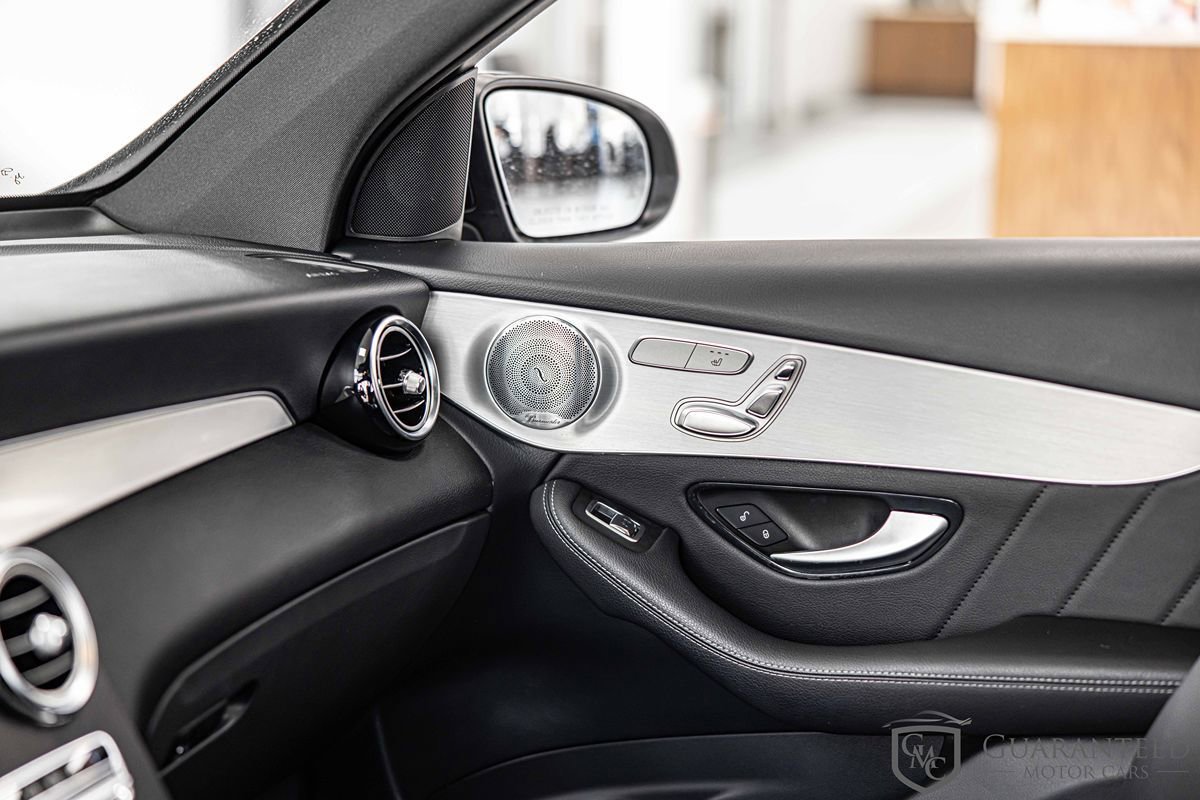 Used 2019 Mercedes-Benz GLC 300 4MATIC w/ Multimedia Package image 24