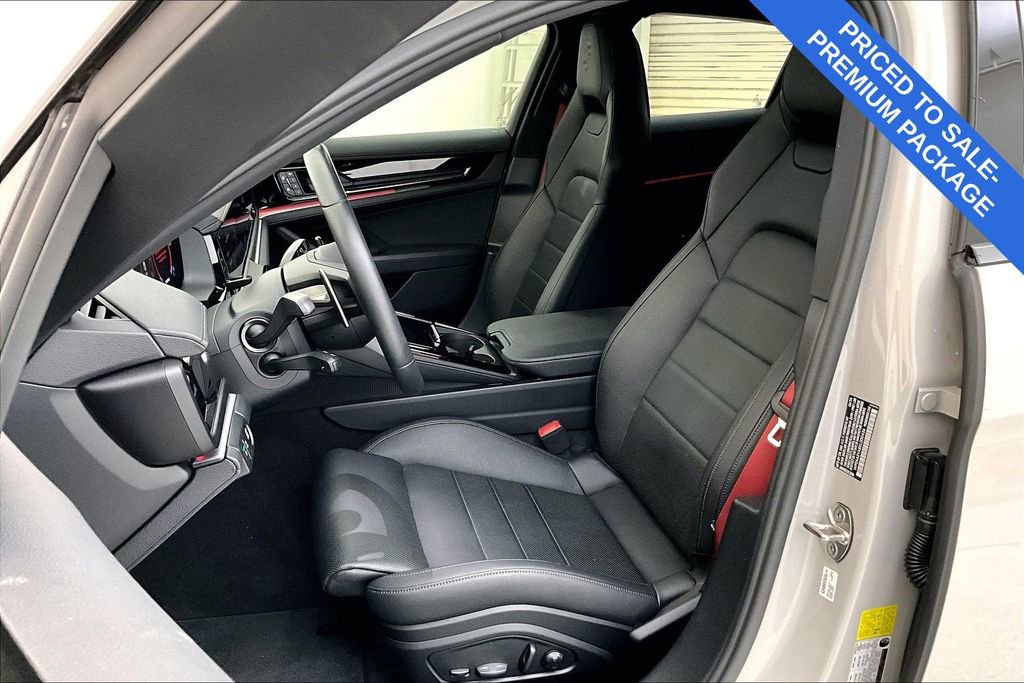 Used 2025 Porsche Panamera 4 w/ Premium Package image 33