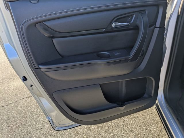 Used 2015 Chevrolet Traverse LT w/ Style and Technology Package image 23