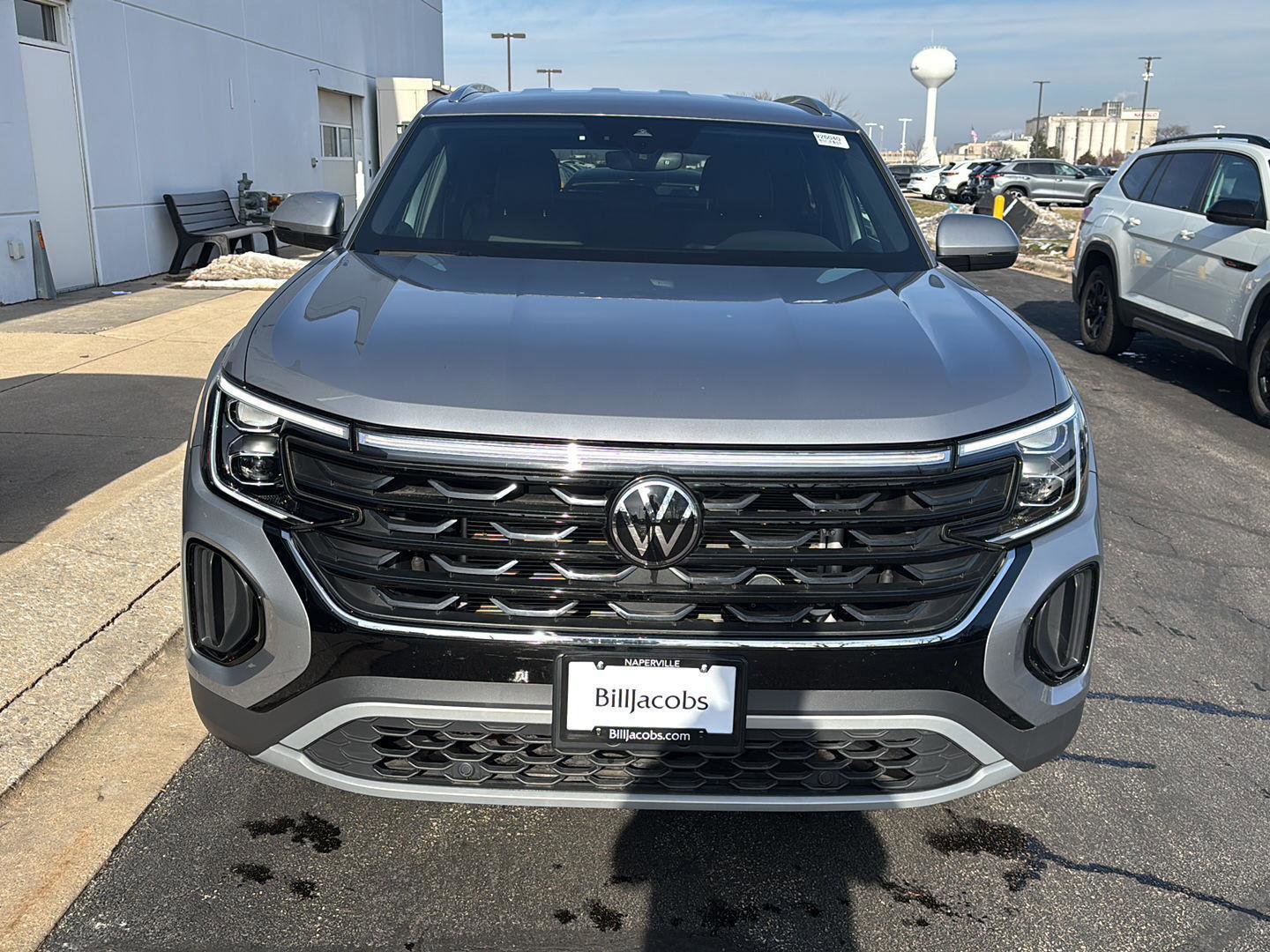 Used 2025 Volkswagen Atlas Cross Sport SE image 3