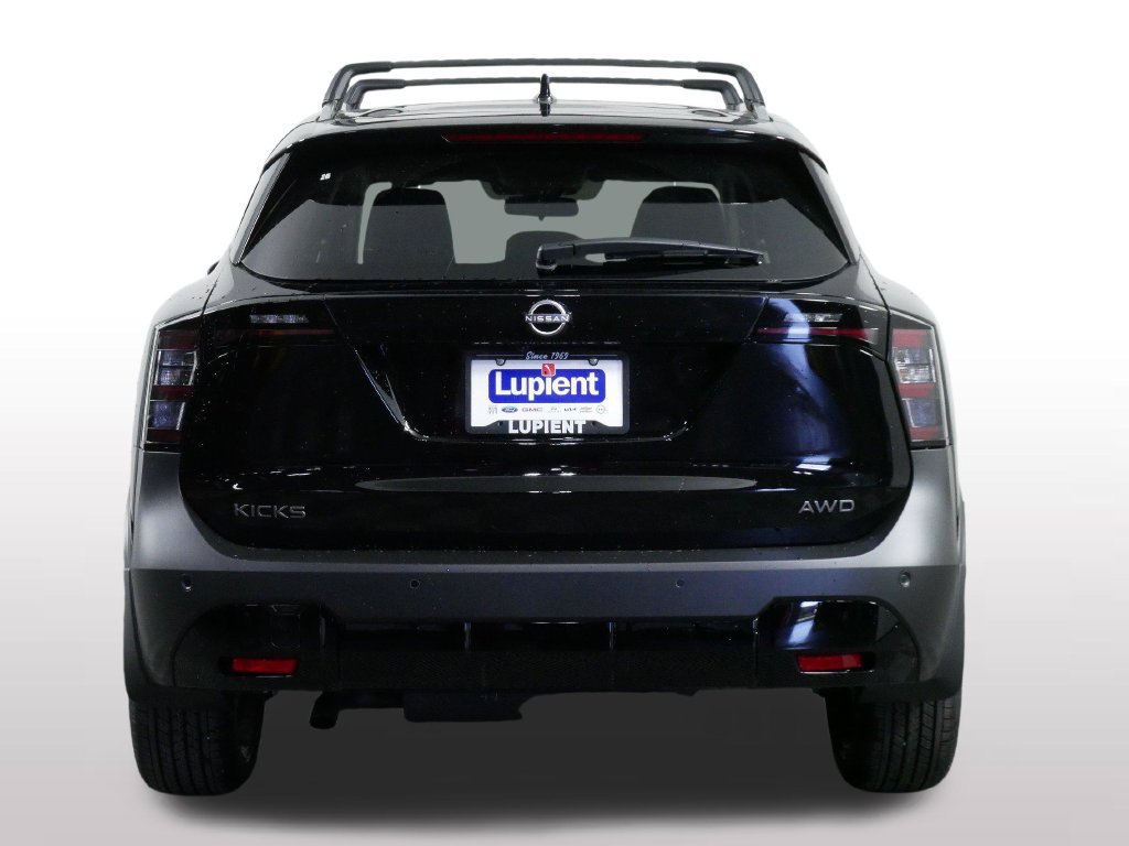 New 2027 Nissan Kicks SR AWD/4WD image 7