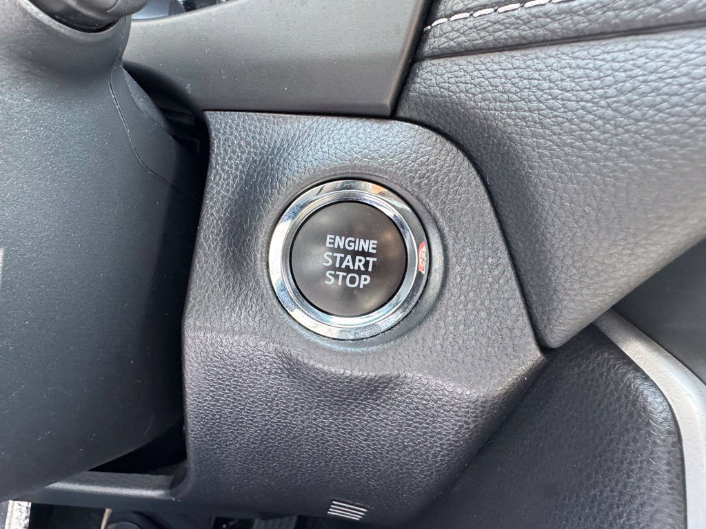 Used 2024 Toyota RAV4 XLE AWD/4WD image 40