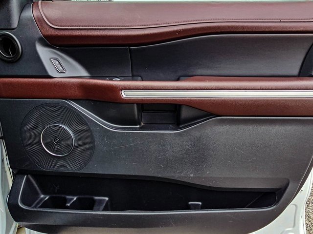 Used 2023 Ford Expedition Limited image 37