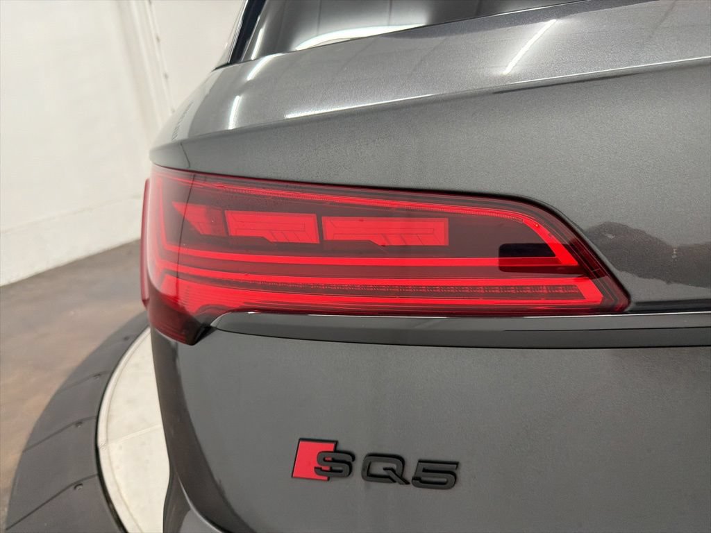 Used 2023 Audi SQ5 Prestige w/ Prestige Package AWD/4WD image 12
