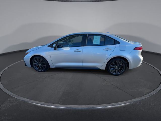 Used 2025 Toyota Corolla SE image 9