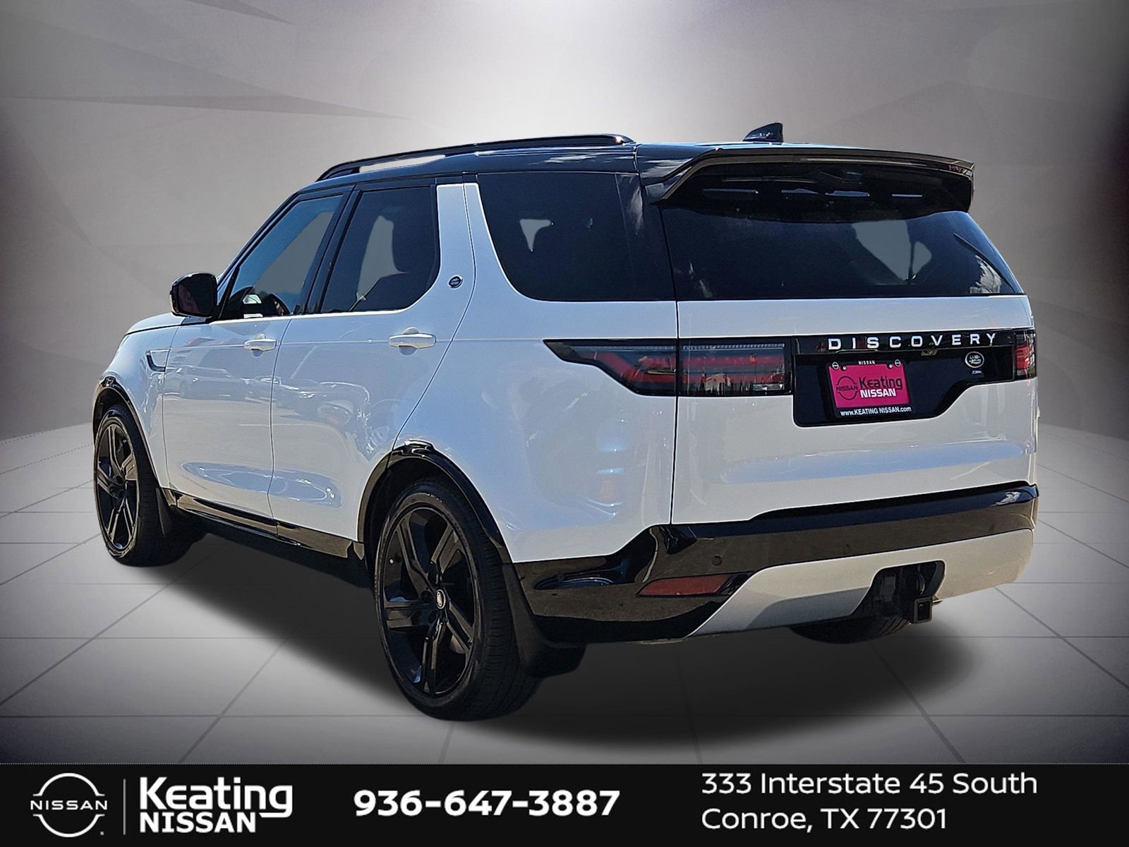 Used 2023 Land Rover Discovery Metropolitan Edition image 5