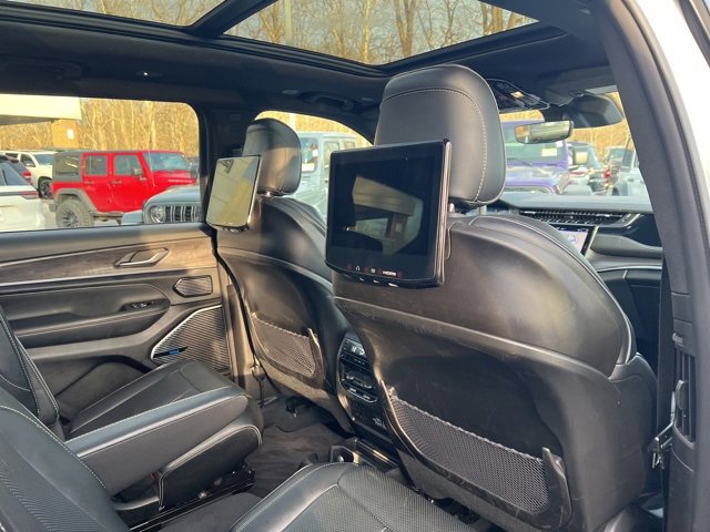Used 2023 Jeep Grand Cherokee L Overland w/ Rear Seat Video Group I image 28