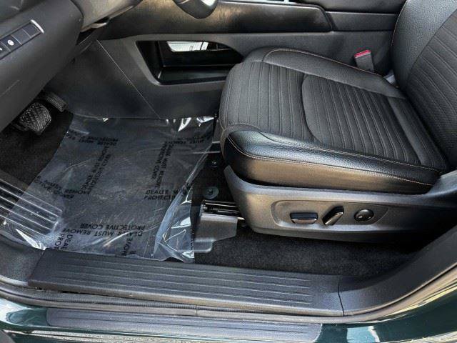 Used 2024 Nissan Pathfinder Rock Creek AWD/4WD image 17