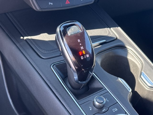 Used 2025 Cadillac XT4 Premium Luxury FWD image 16