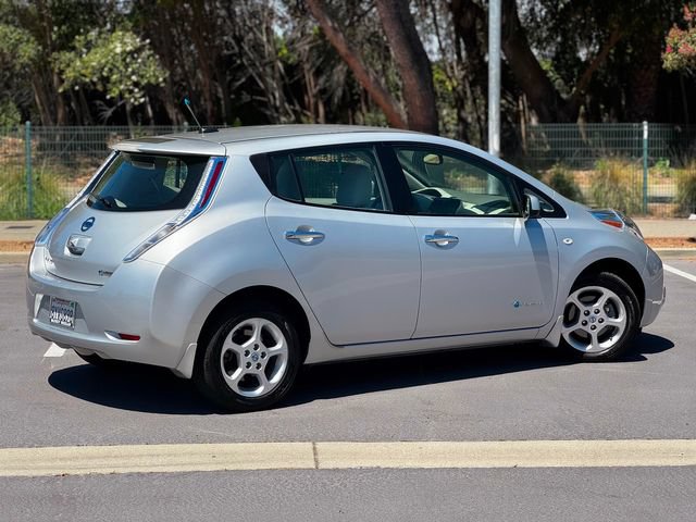 Used 2012 Nissan Leaf SL FWD image 18
