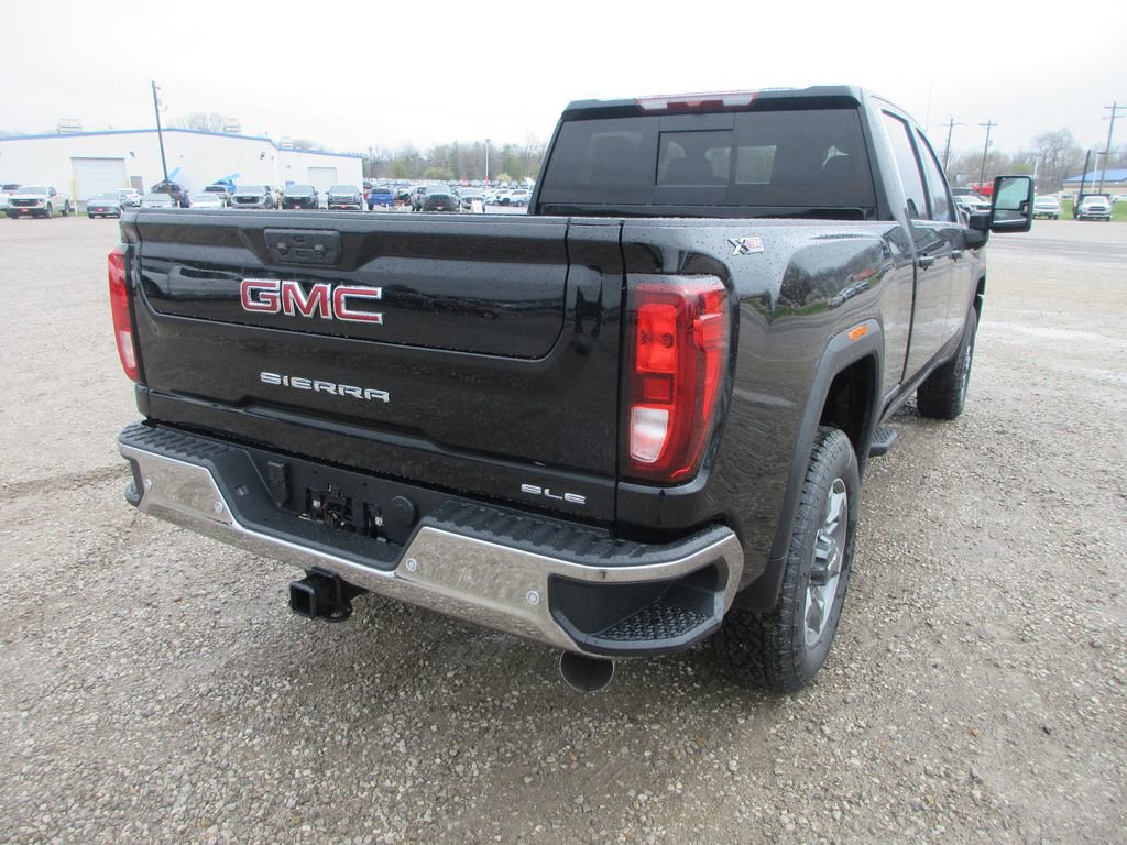 New 2026 GMC Sierra 3500 SLE image 4