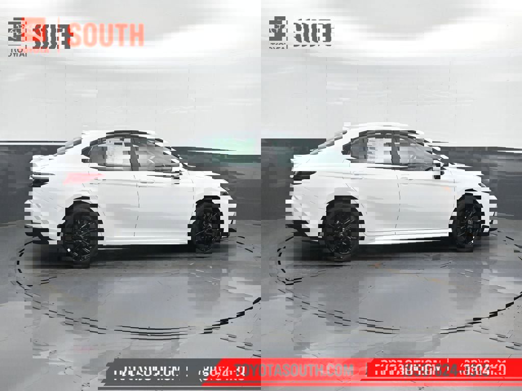 New 2026 Toyota Camry SE image 3