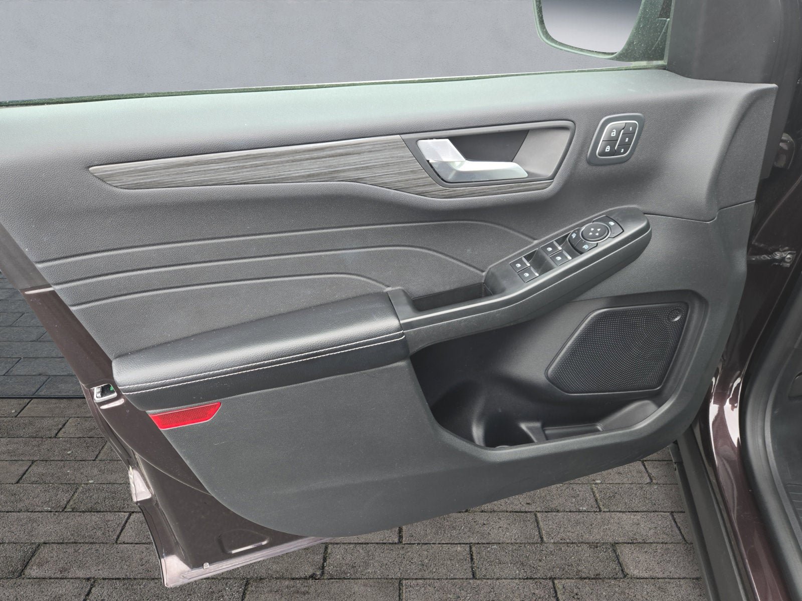 Used 2023 Ford Escape Platinum AWD/4WD image 10