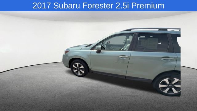 Used 2017 Subaru Forester 2.5i Premium w/ All-Weather Package AWD/4WD image 4