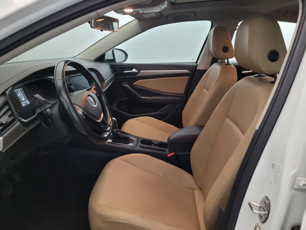 Used 2019 Volkswagen Jetta SE w/ Cold Weather Package FWD image 17