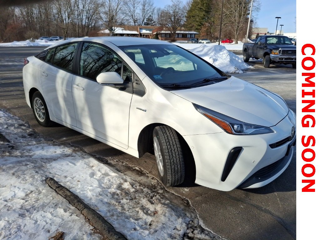 Used 2022 Toyota Prius LE image 3