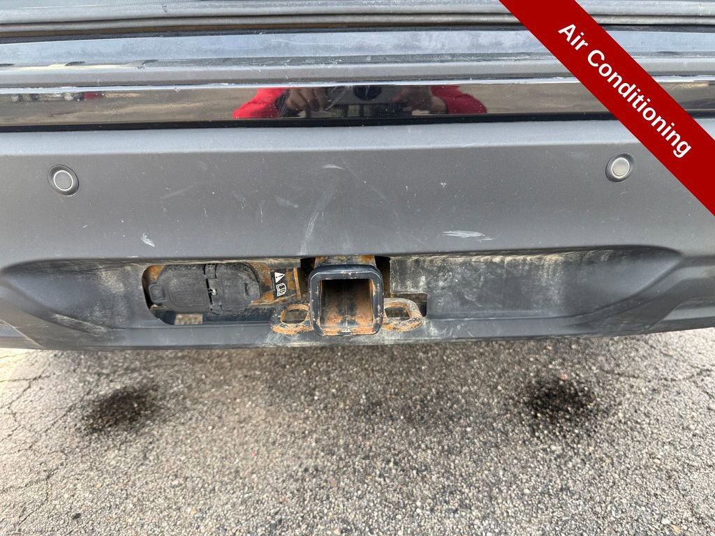 Used 2023 Ford Explorer XLT w/ Class IV Trailer Tow Package image 34