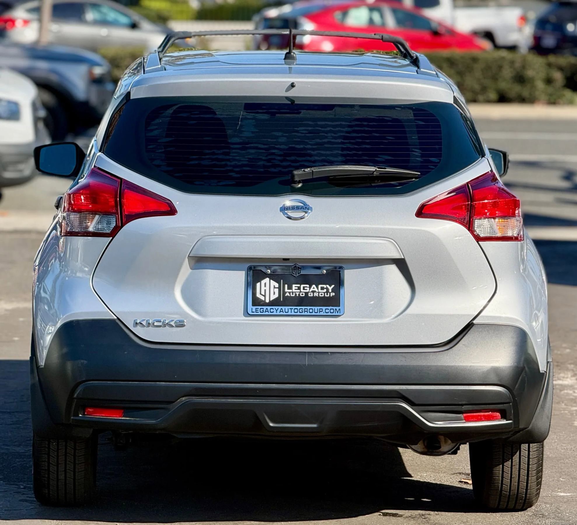 Used 2018 Nissan Kicks S image 2