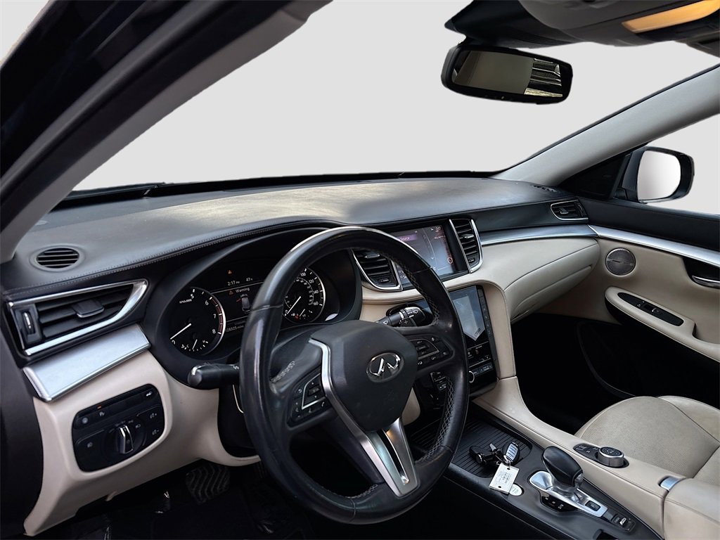 Used 2019 INFINITI QX50 Essential w/ Premium Audio Package image 9
