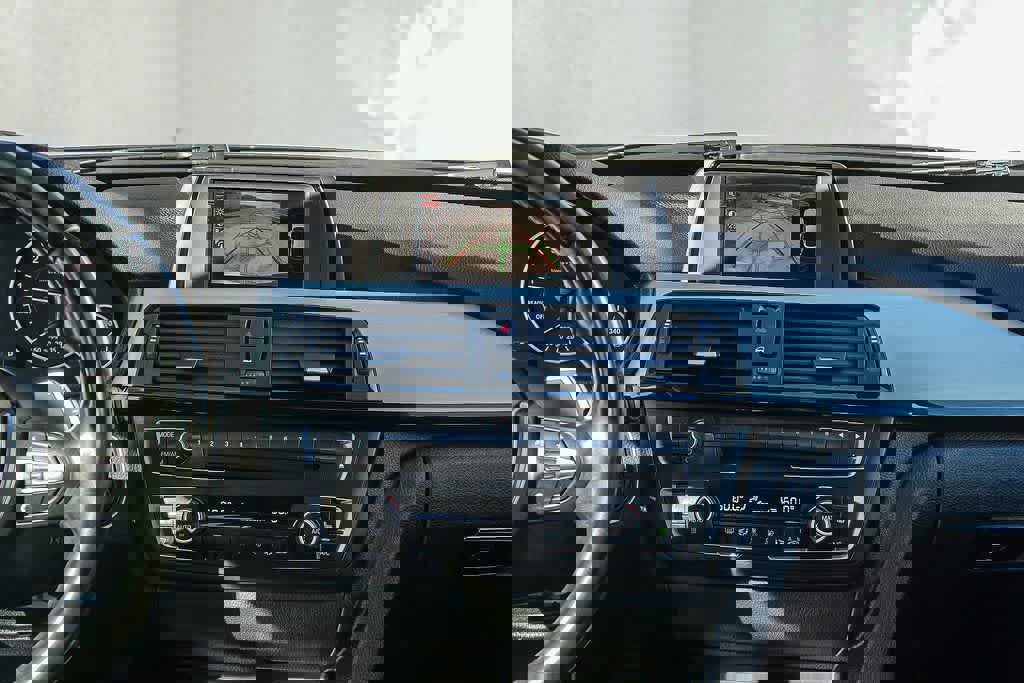 Used 2016 BMW 335i Gran Turismo xDrive image 13