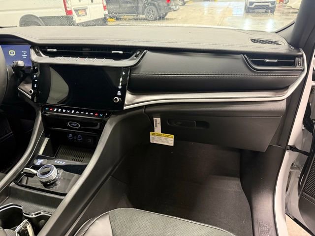 New 2026 Jeep Grand Cherokee Laredo image 24