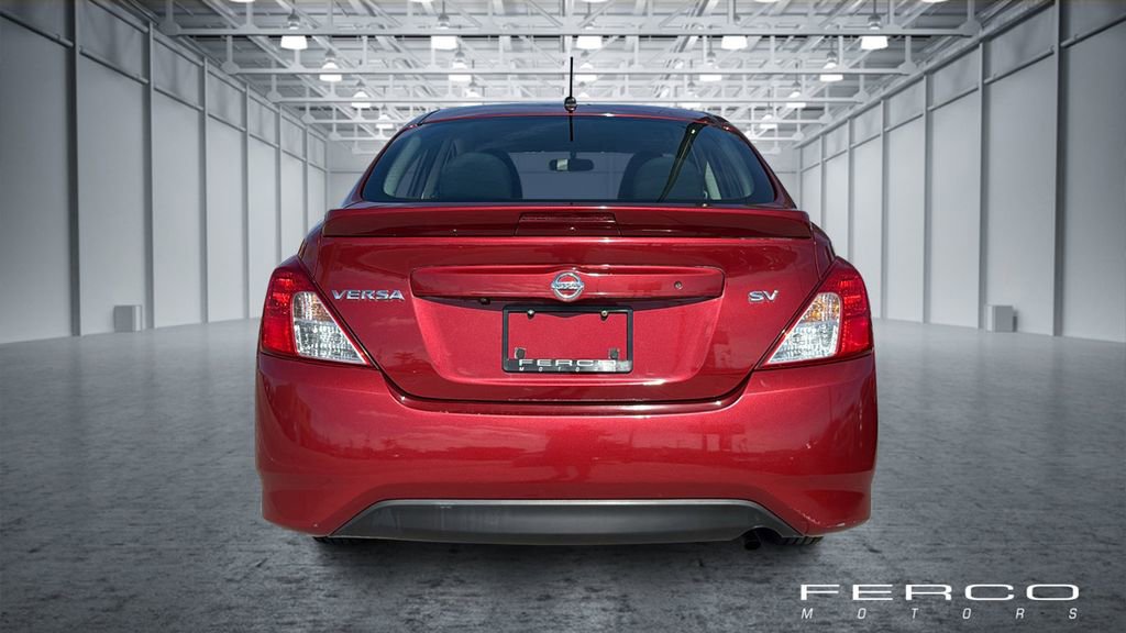 Used 2019 Nissan Versa SV image 4