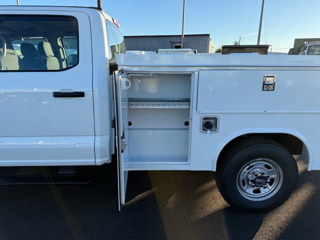New 2026 Ford F250 XL w/ XL Chrome Package image 12