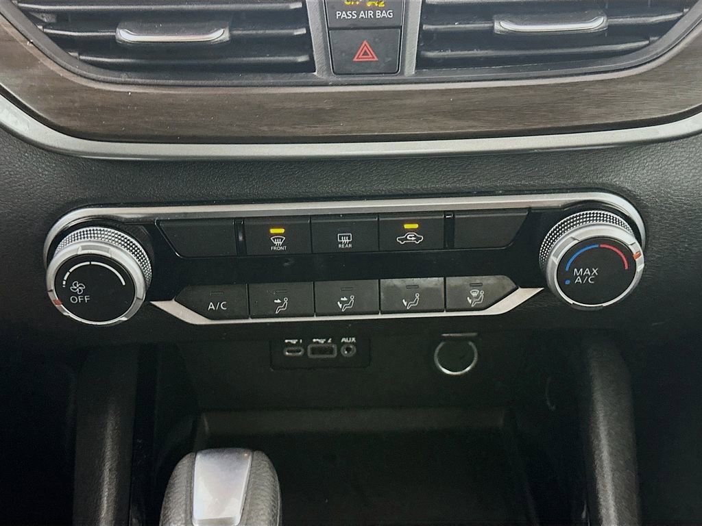 Used 2024 Nissan Altima 2.5 SV image 18