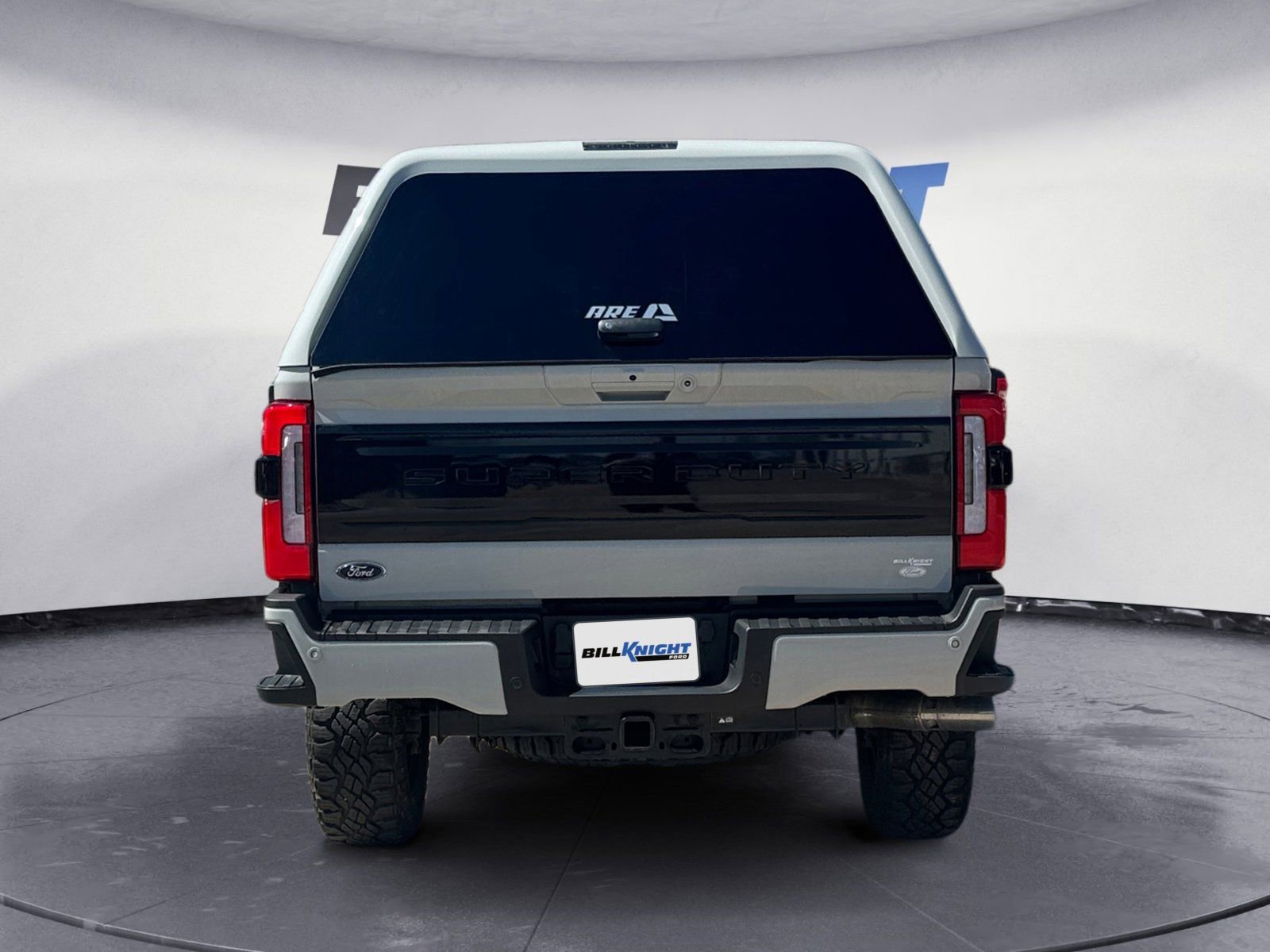 Used 2025 Ford F250 Platinum w/ Tremor Off-Road Package image 4