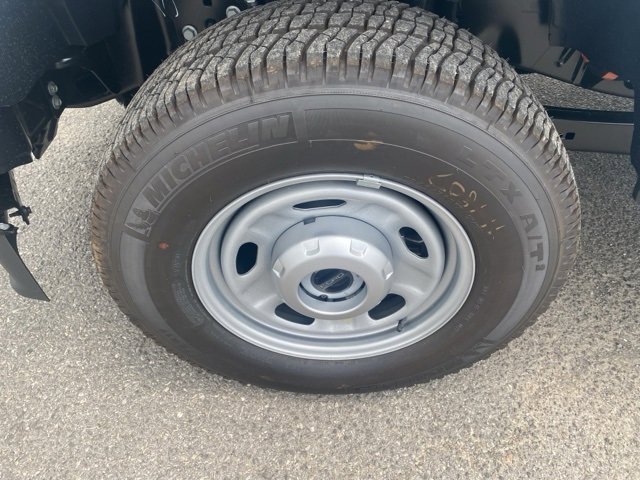 New 2025 Ford F250 XL image 10