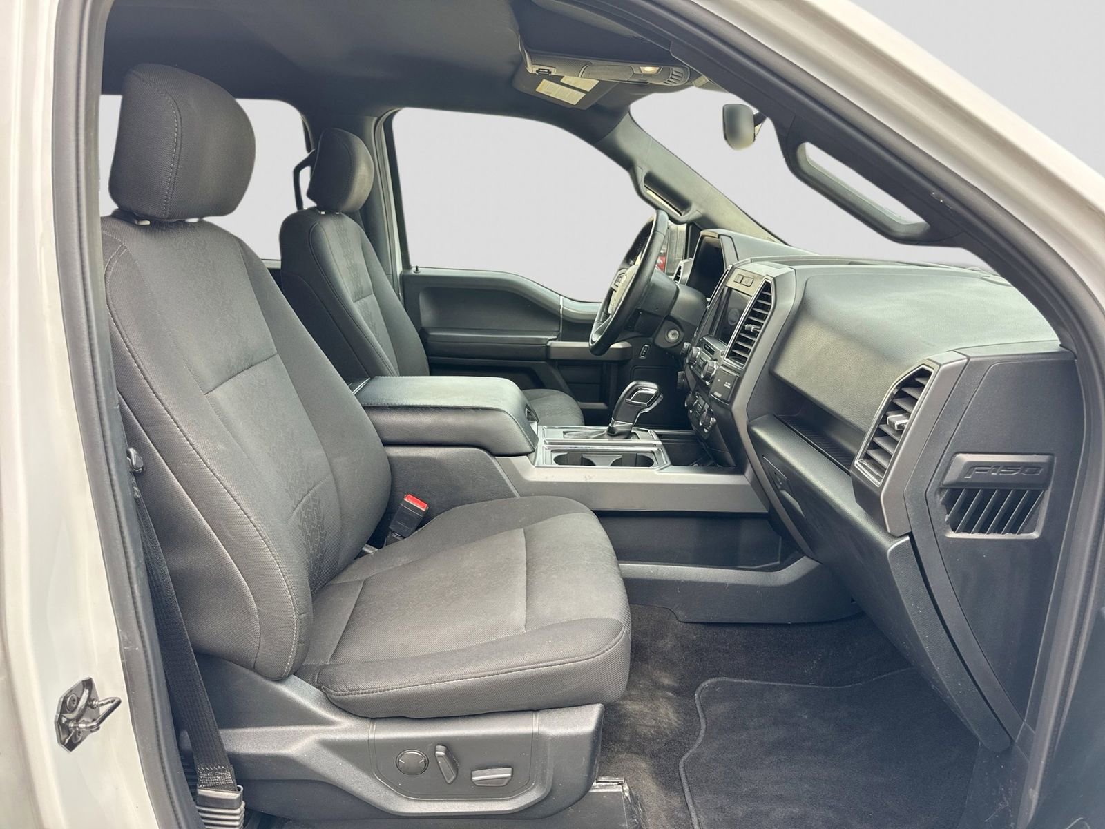Used 2020 Ford F150 XLT w/ Equipment Group 302A Luxury AWD/4WD image 25