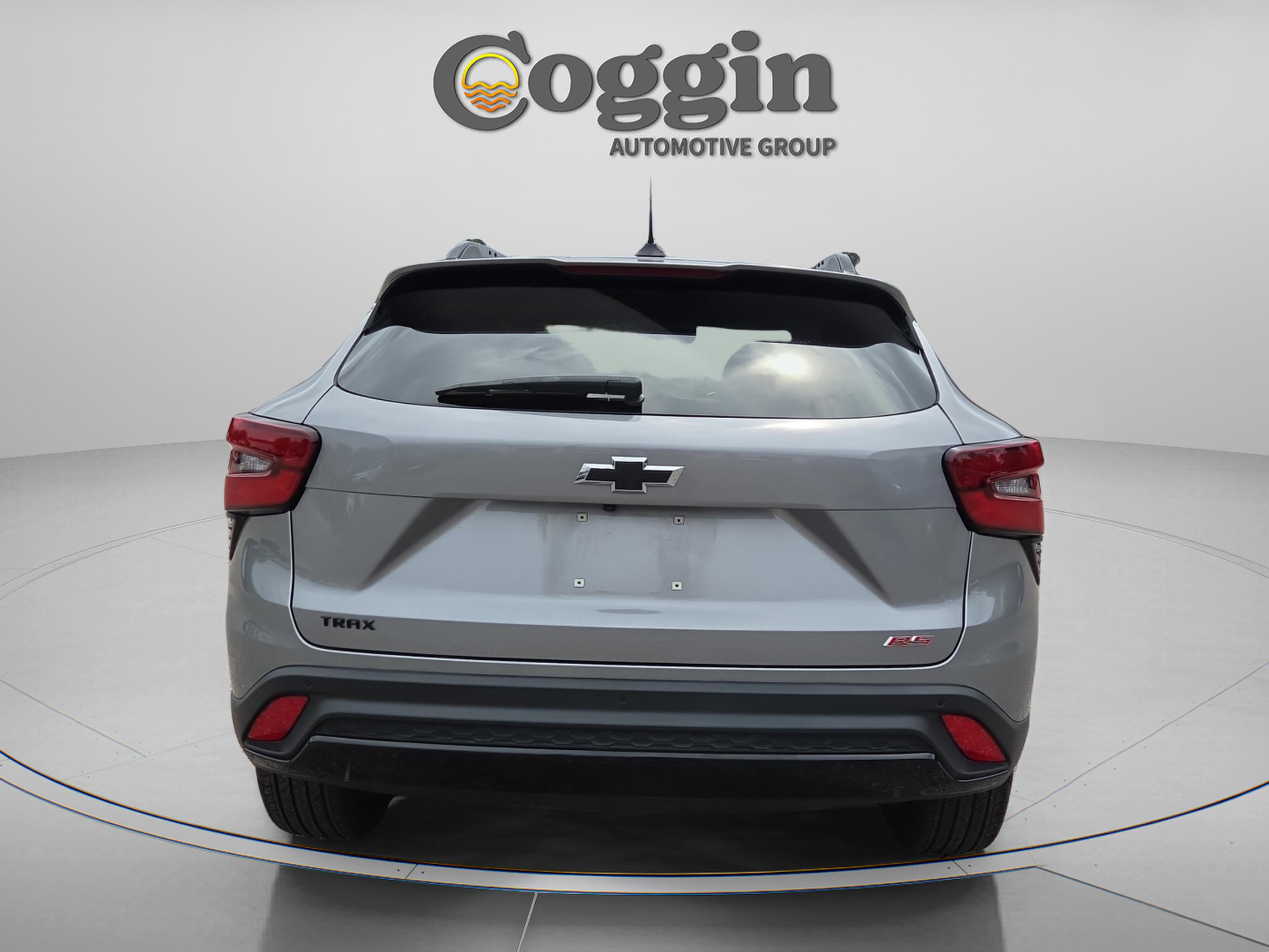 Used 2025 Chevrolet Trax RS w/ Driver Confidence Package FWD image 4