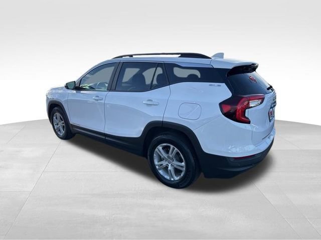 Used 2023 GMC Terrain SLE w/ Driver Convenience Package image 7