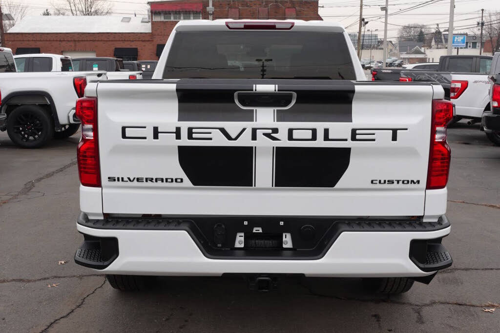 Used 2023 Chevrolet Silverado 1500 Custom w/ Rally Edition AWD/4WD image 9
