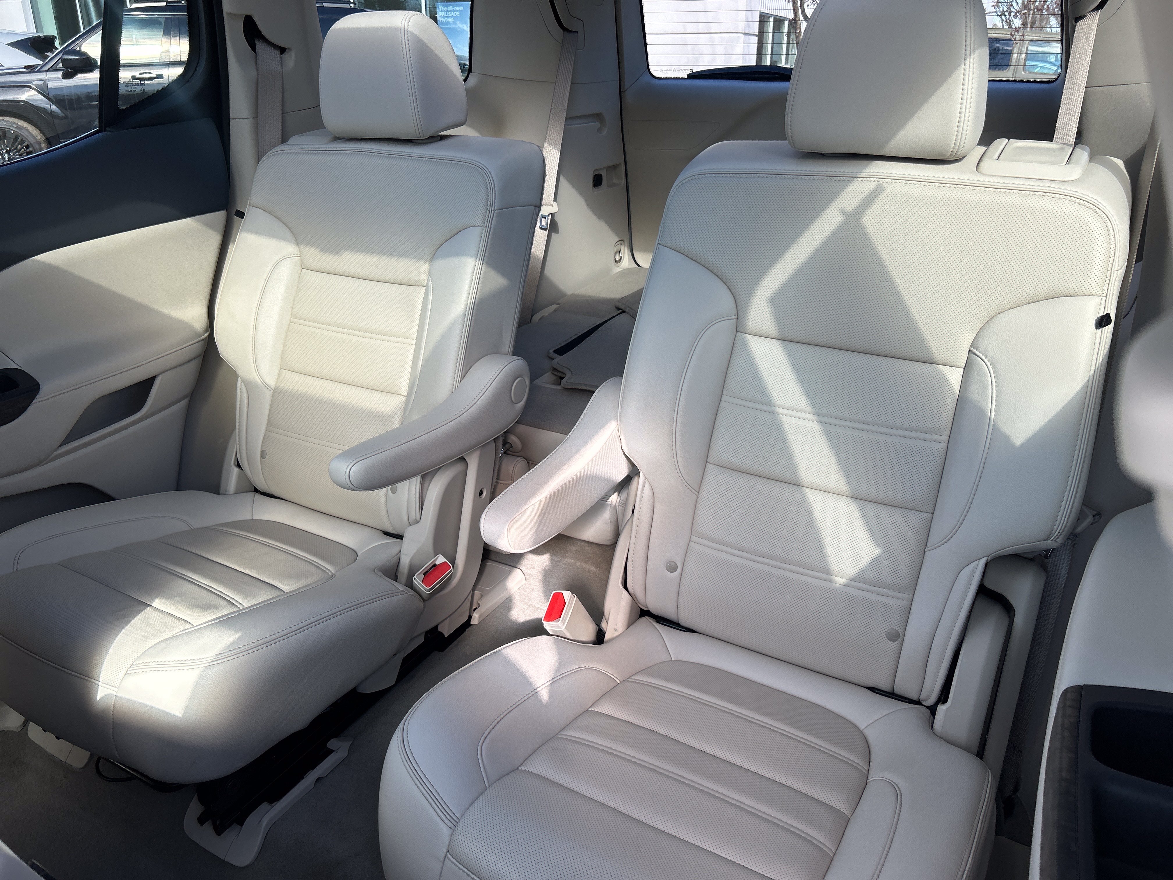 Used 2021 GMC Acadia Denali w/ LPO, Floor Liner Package AWD/4WD image 16