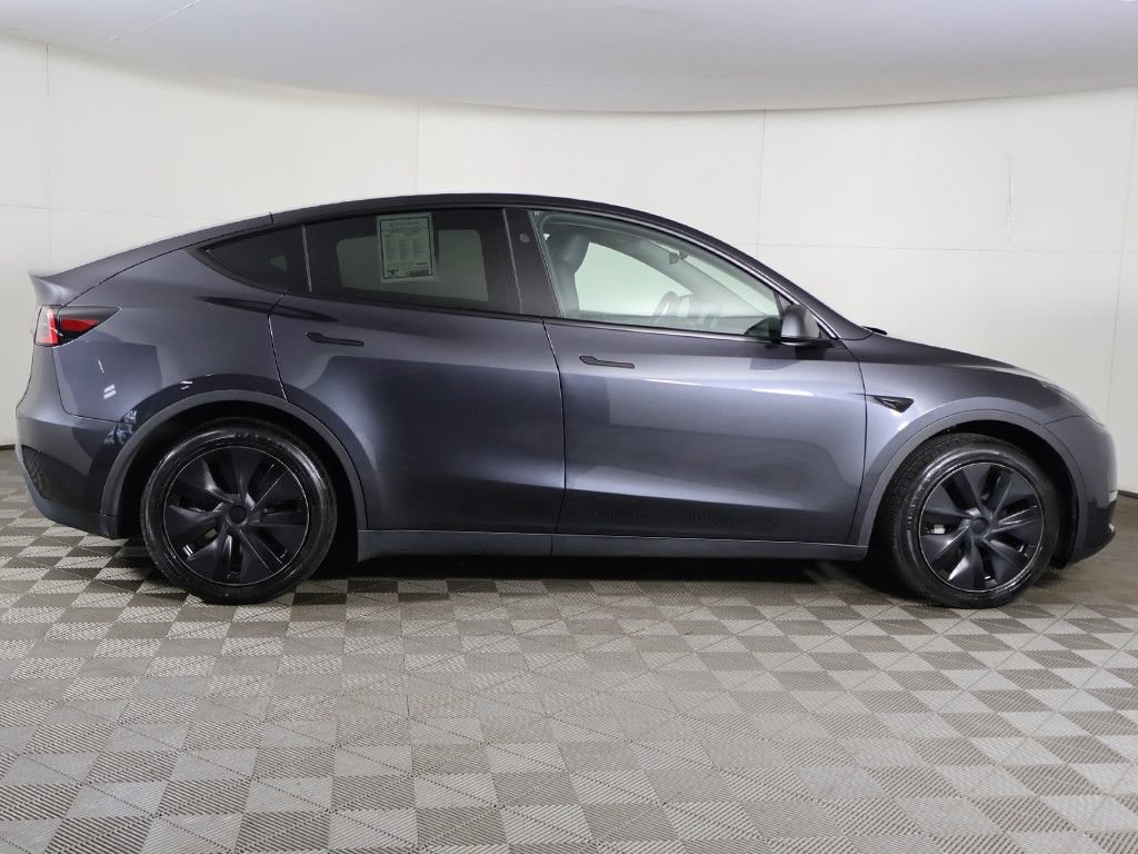Used 2025 Tesla Model Y Long Range AWD/4WD image 22