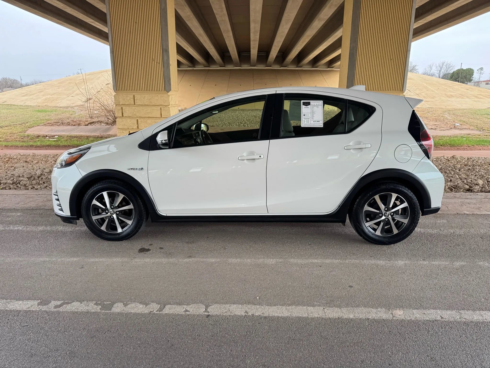 Used 2018 Toyota Prius C Four w/ Carpet Mat Package FWD image 6