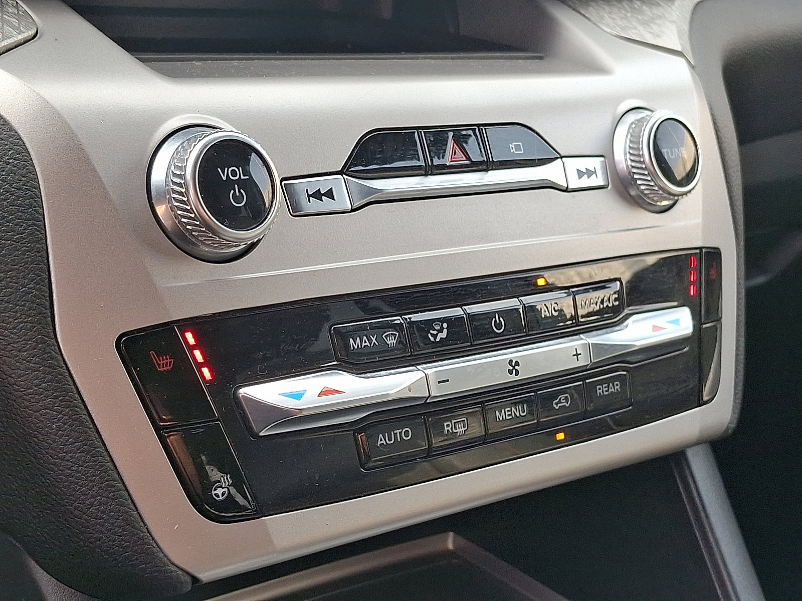 Certified 2022 Ford Explorer Timberline image 13