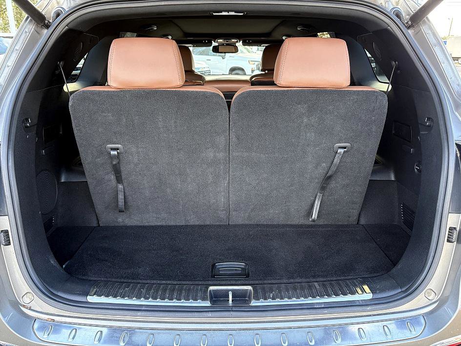 Used 2019 Kia Sorento SX image 12