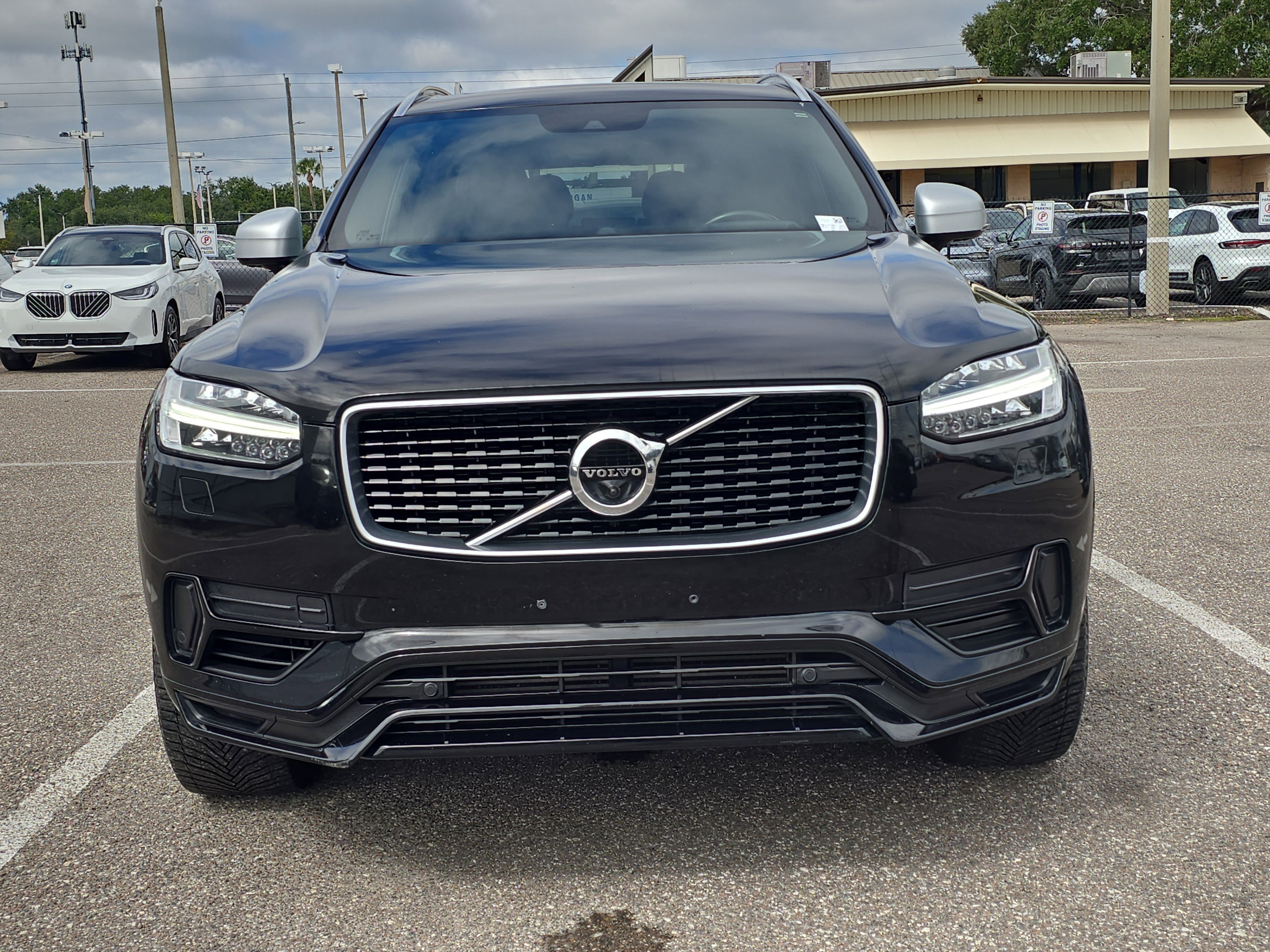 Used 2016 Volvo XC90 T8 R-Design w/ Vision Package image 3