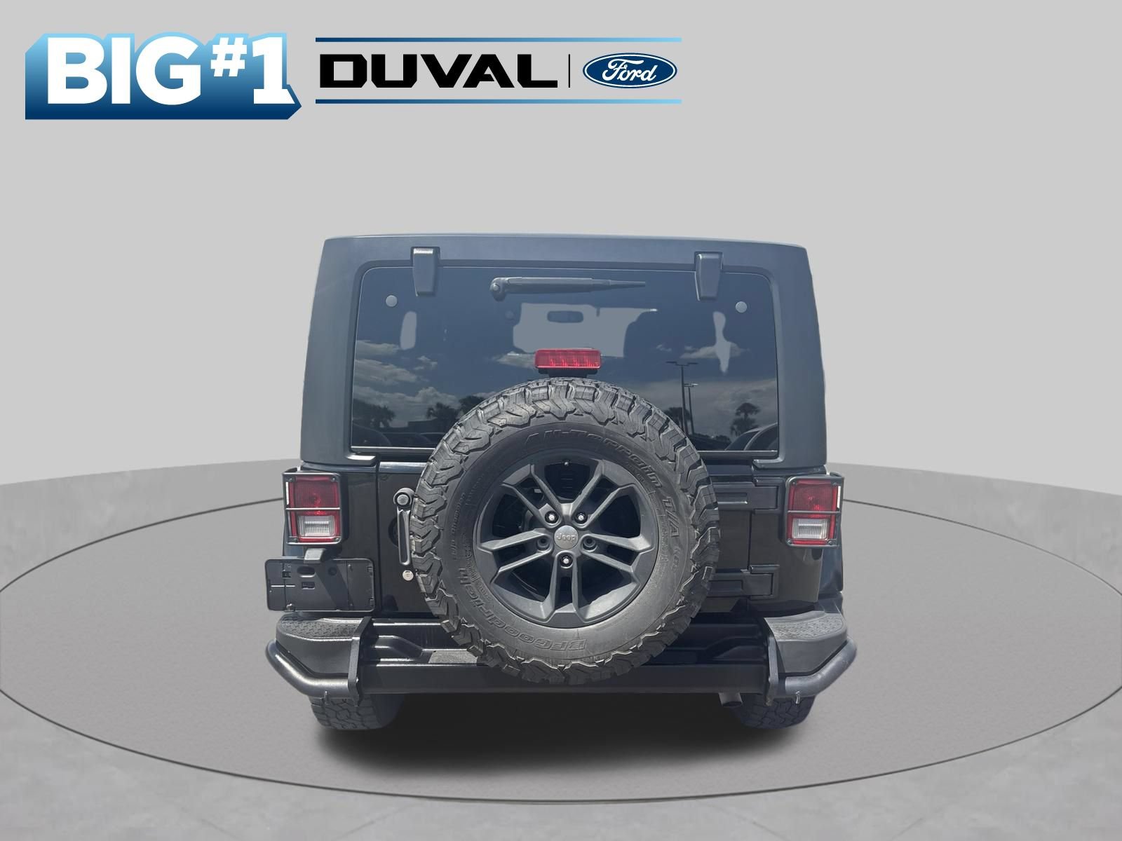 Used 2017 Jeep Wrangler Unlimited Sahara AWD/4WD image 8