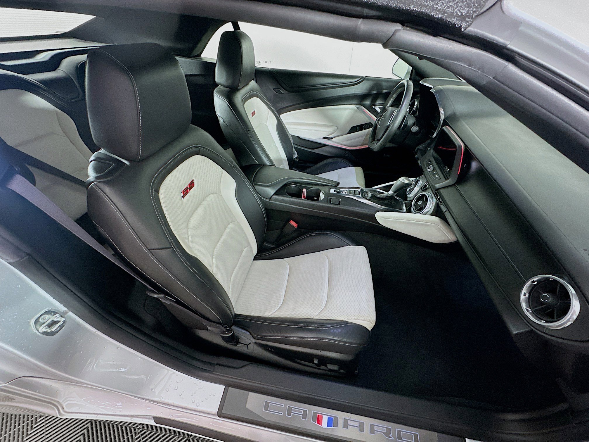 Used 2017 Chevrolet Camaro SS RWD image 28
