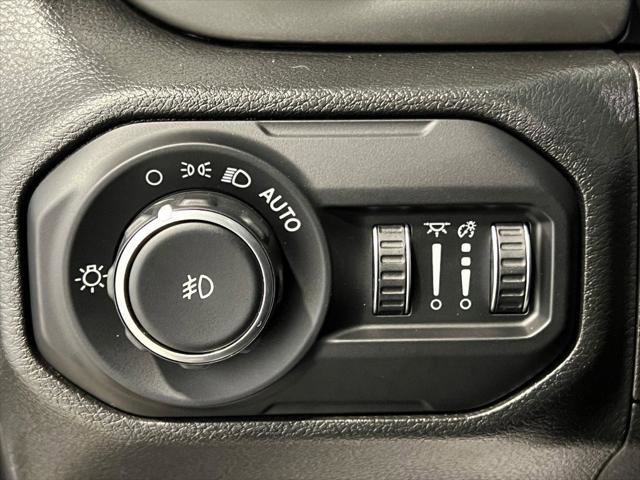 Certified 2022 Jeep Wrangler Unlimited Sahara w/ Cold Weather Group image 36