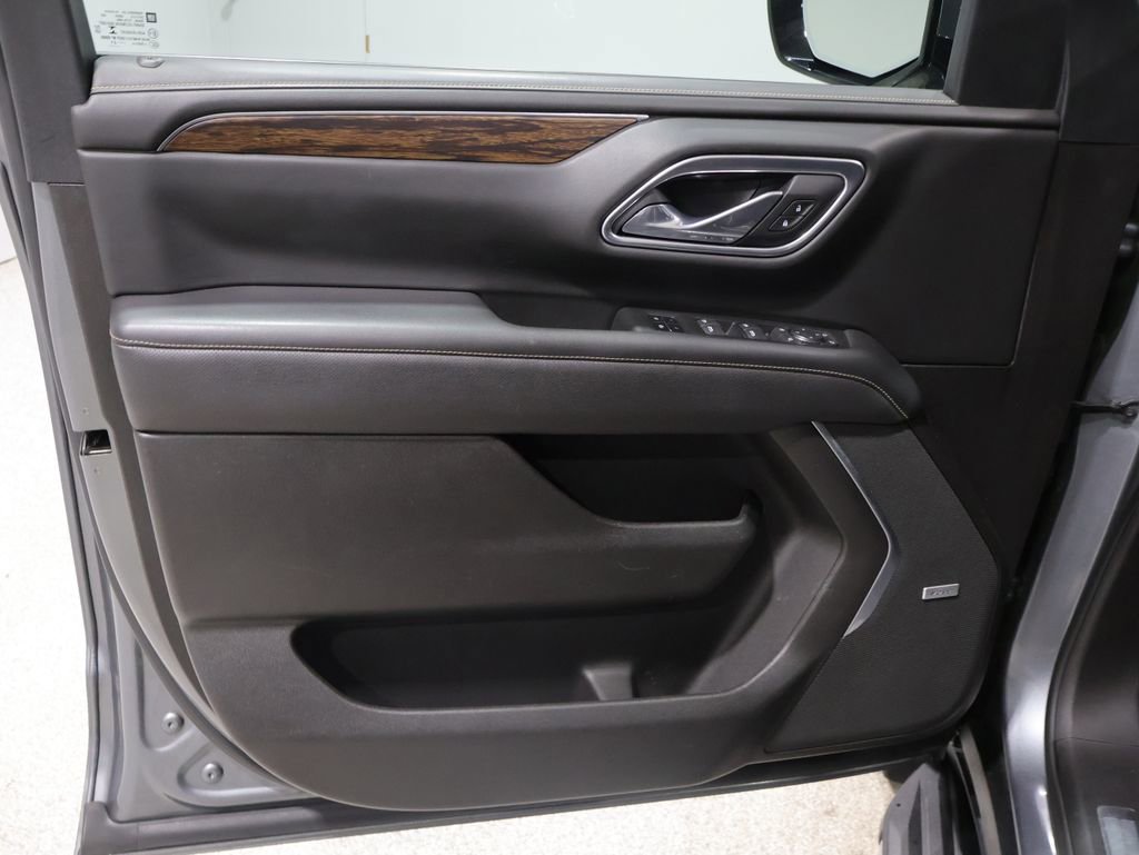 Used 2021 Chevrolet Tahoe Premier w/ Premium Package image 14