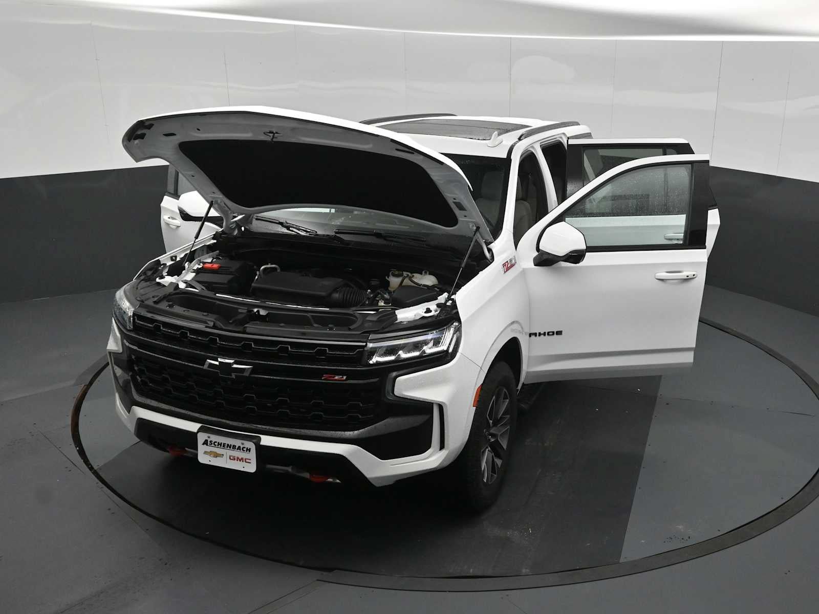 Used 2023 Chevrolet Tahoe Z71 w/ Luxury Package AWD/4WD image 27