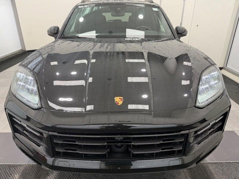 Certified 2024 Porsche Cayenne image 13