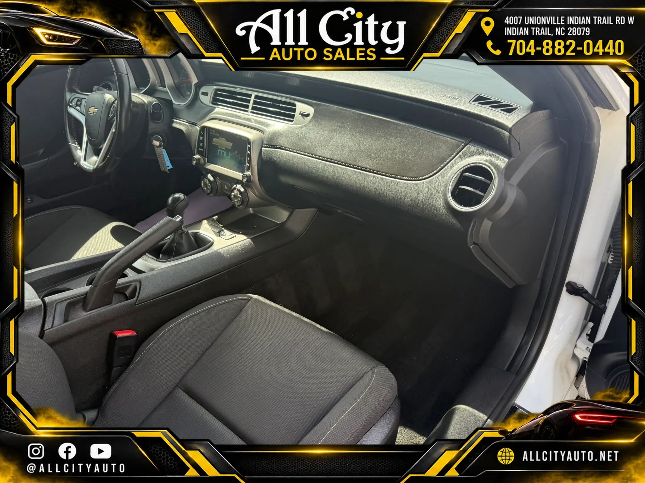 Used 2013 Chevrolet Camaro LT RWD image 13