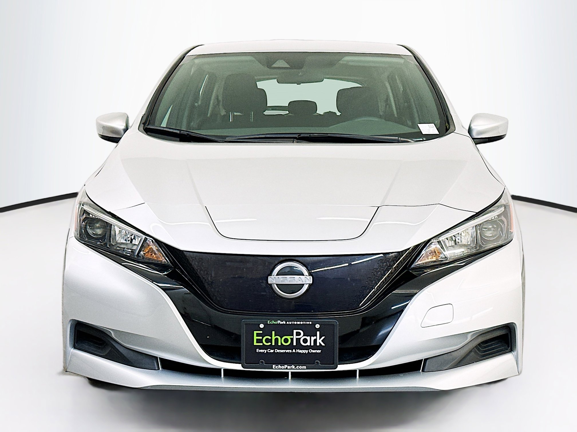 Used 2023 Nissan Leaf S image 2
