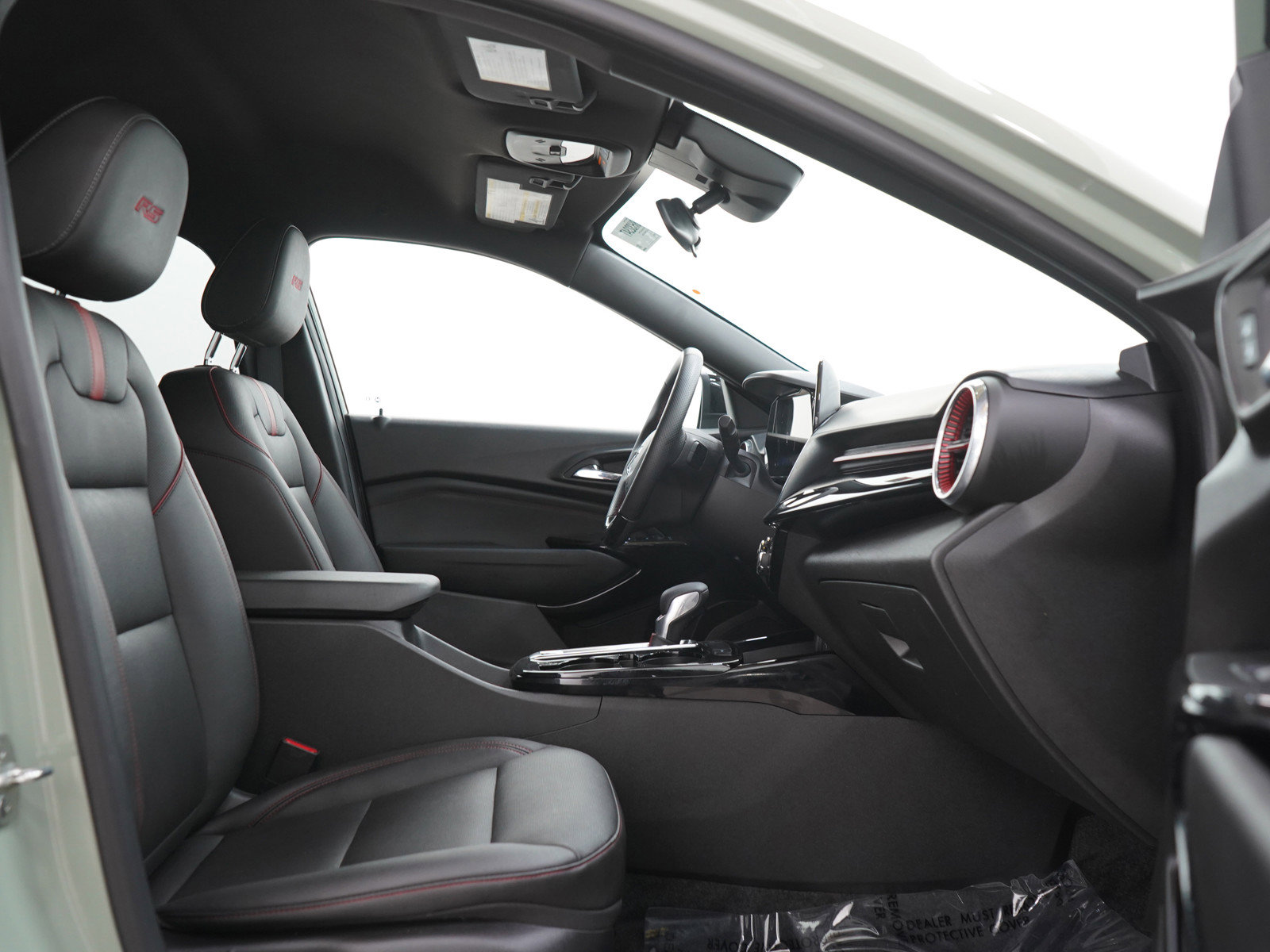 Used 2024 Chevrolet Trax RS w/ Driver Confidence Package FWD image 11