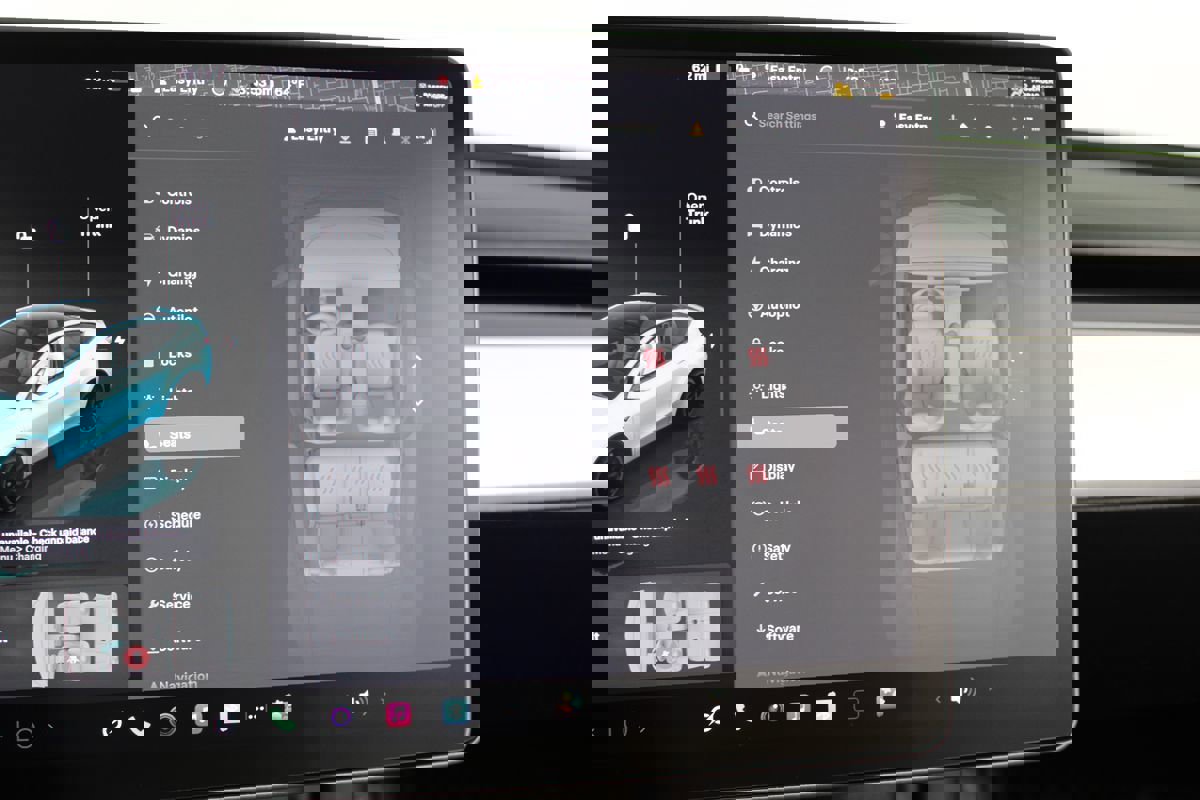 Used 2023 Tesla Model Y Performance image 18